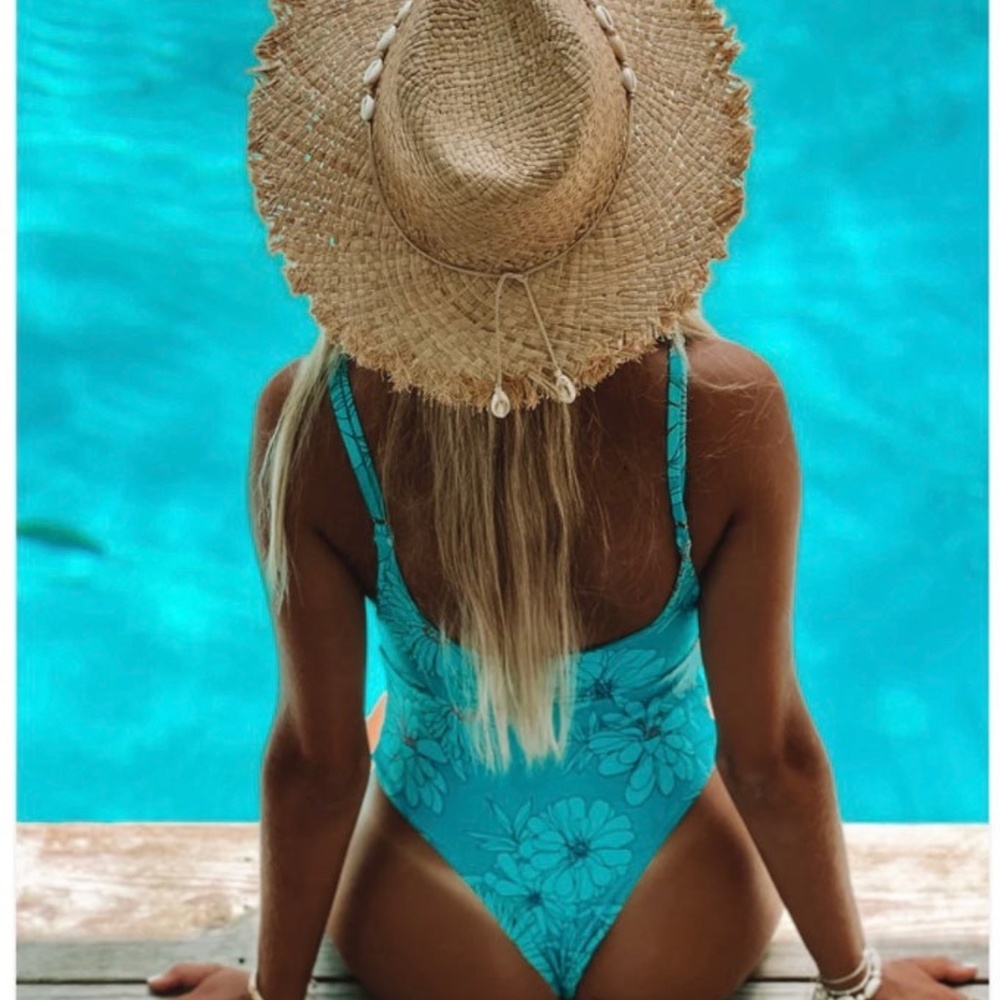 NEW Ama bikinis Bali One piece